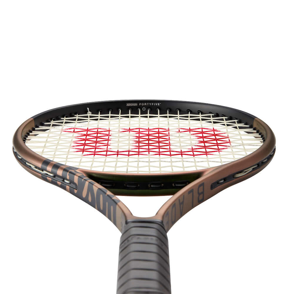 Wilson Blade 98 18x20 v8 Tennis Racquet