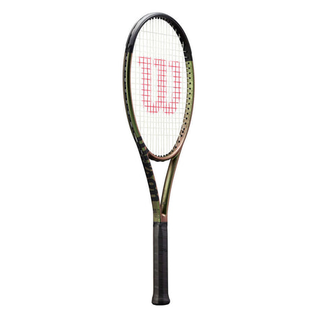 Wilson Blade 98 16x19 v8 Tennis Racquet