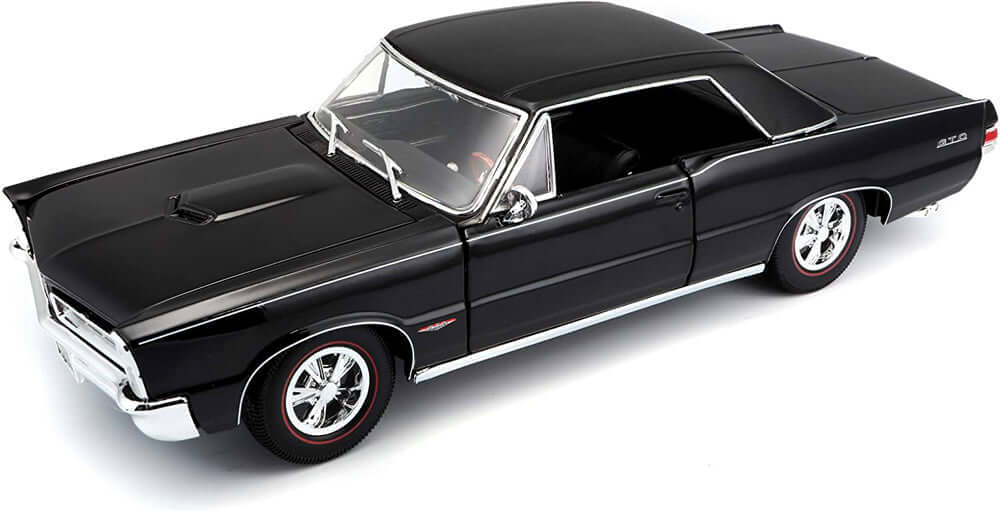 Maisto 31885-00000063 1:18 Scale 1965 Pontiac GTO Diecast Vehicle