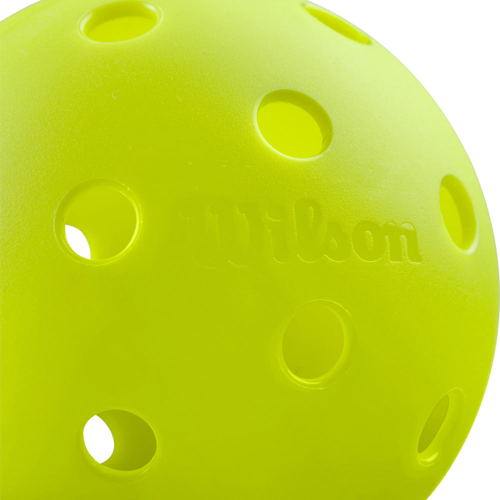 WILSON WR8900601001 TRU 32 PICKLEBALLS 48 BALL CASE